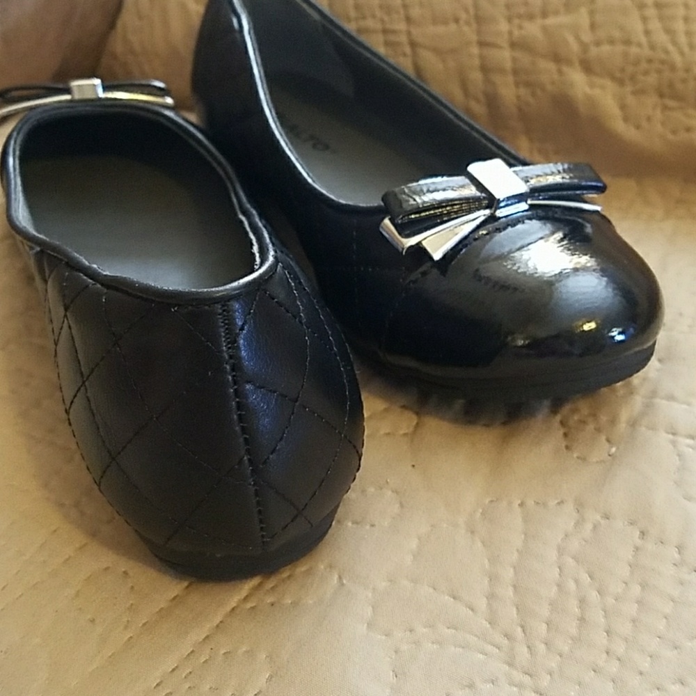 NWOT Black Flats - Picture 3 of 6